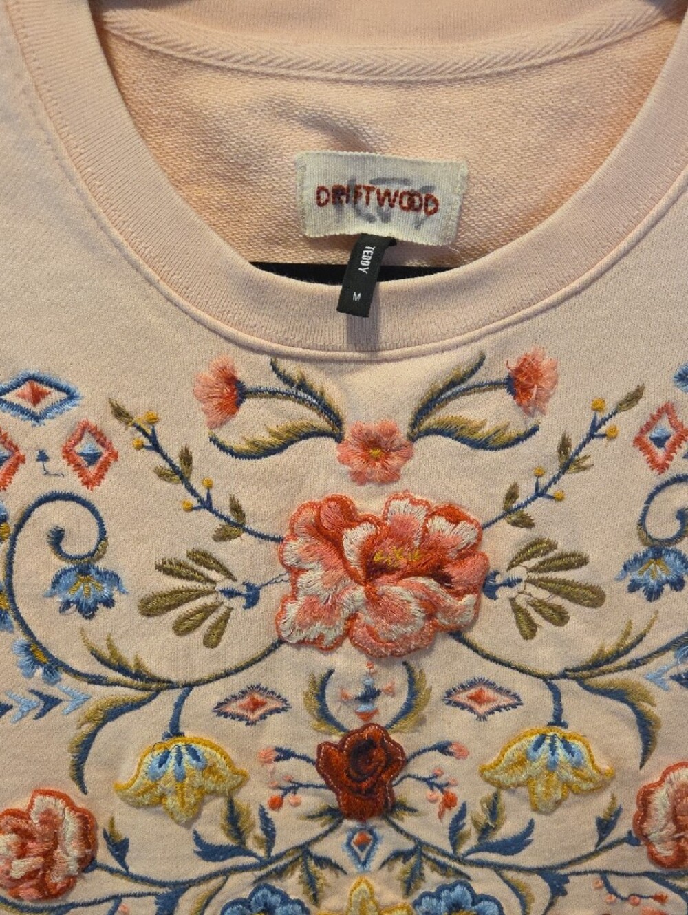Driftwood Teddy Pink Embroidered Floral Crewneck Sweatshirt M - Picture 2 of 4
